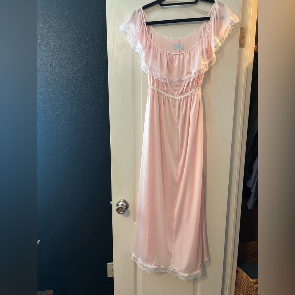 Look  lifestyle soft Pink Lace Chemise